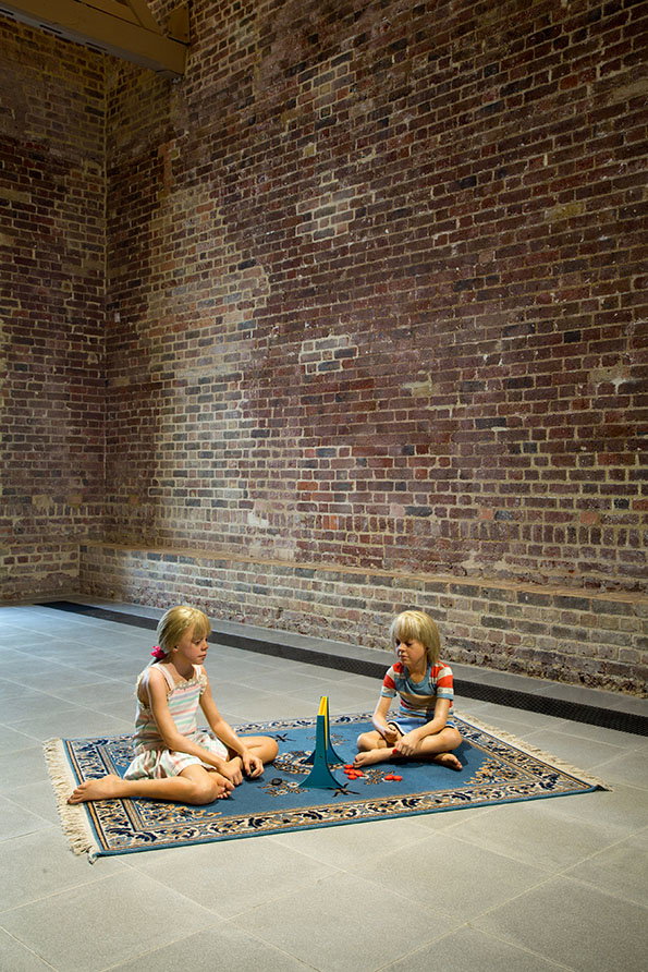 Duane_Hanson_serpentine_itsnicethat_6.jpg