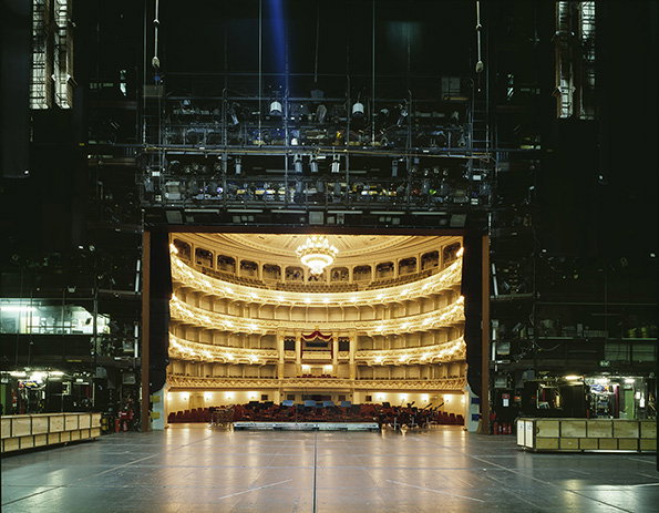 Klaus_Frahm_4th_Wall_itsnicethat_10.jpg