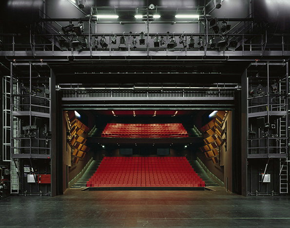 Klaus_Frahm_4th_Wall_itsnicethat_13.jpg