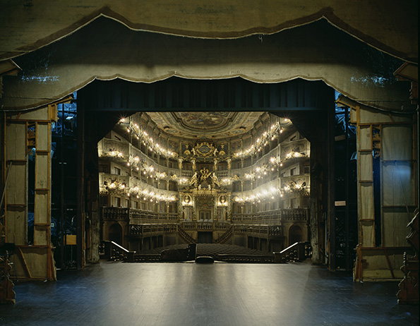 Klaus_Frahm_4th_Wall_itsnicethat_12.jpg