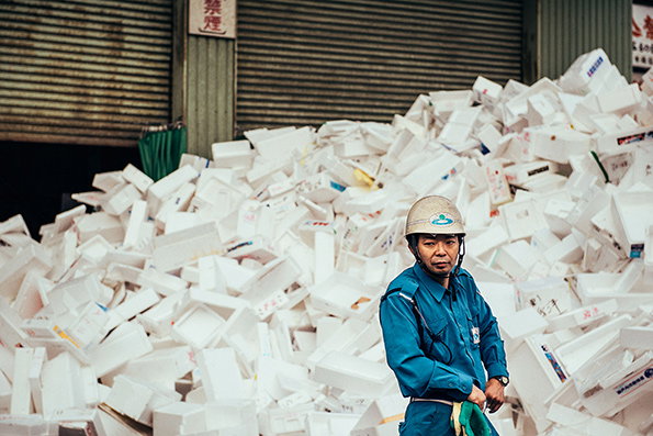 Nico-Tokyo-Fish-Market-itsnicethat-6.jpg