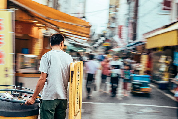 Nico-Tokyo-Fish-Market-itsnicethat-8.jpg