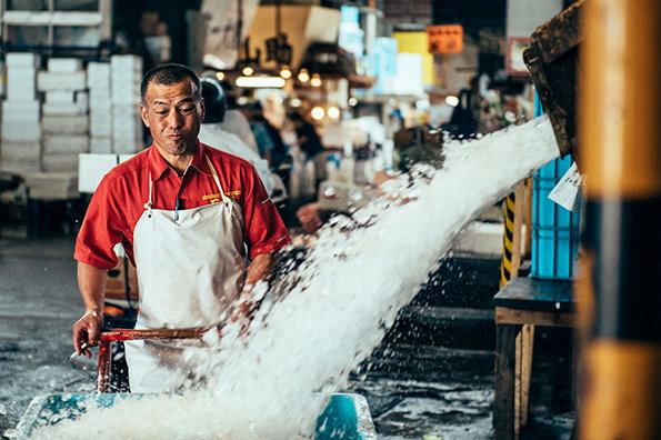 Nico-Tokyo-Fish-Market-itsnicethat-15.jpg