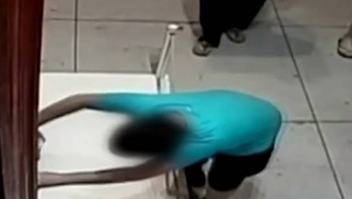 12-year-old accidentally punches a hole in $1.5 million painting