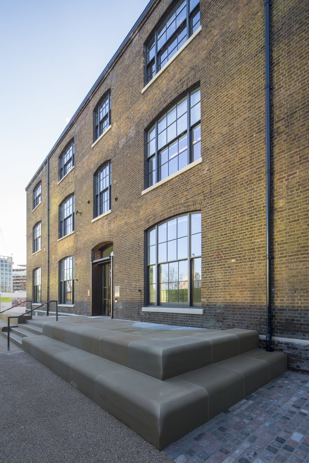 HoI_Building_1_-_Photograph_(c)_John_Sturrock.jpg