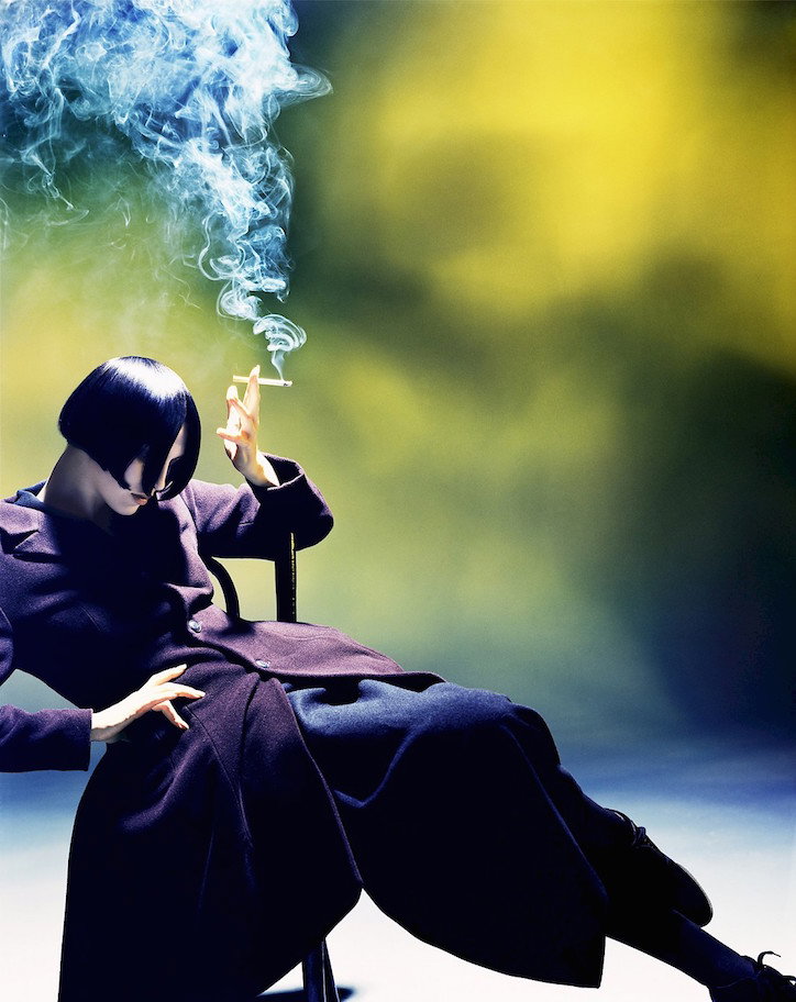 SusieSmokingYohjiYamamoto1988_(1).jpg
