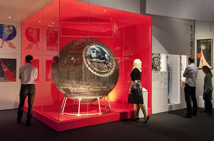 Visitors_with_Vostok_6_at_the_Cosmonauts_exhibition_∏_Science_Museum.jpg
