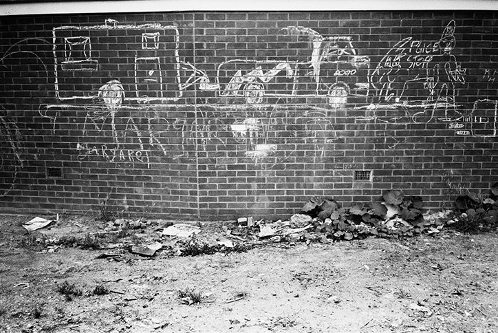 Smiler-ICA-Its-nice-that-Chalk-drawing-(Camden)_-1989.jpg