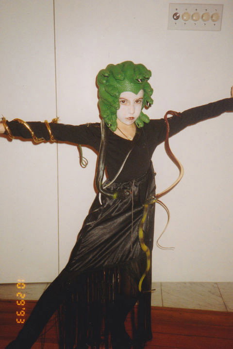 LenaDunham-Halloween2-int.jpg