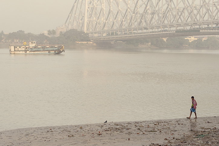 Jonny_Stewart_Ganges_Ghat_Its_Nice_That_11.jpg