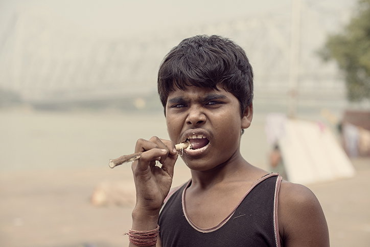 Jonny_Stewart_Ganges_Ghat_Its_Nice_That_9.jpg
