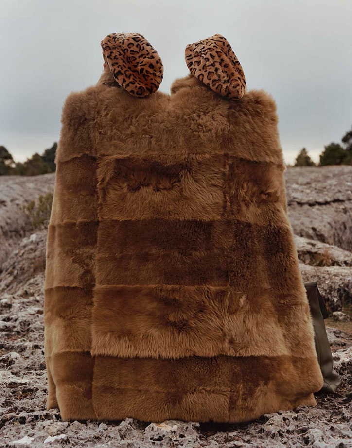 Jamie-Hawkesworth-Loewe-INT-10.jpg
