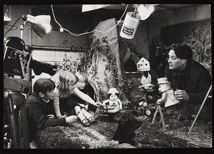 Filming-Pogles-Wood-©-Smallfilms-and-V_A.jpg