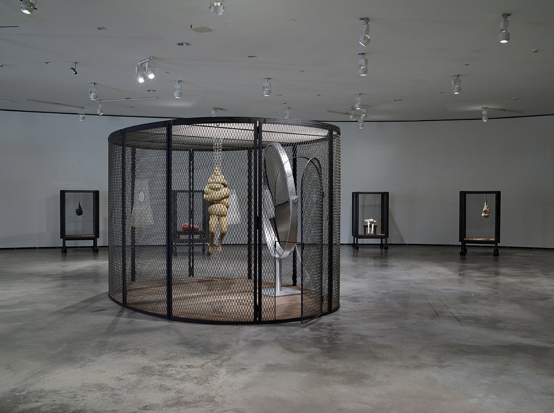 067.Galerias_Louise_Bourgeois_2016_INT_2.jpg