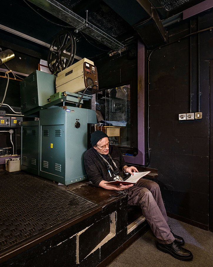 Ewen-MacLeod_-Arnolfini_-Bristol.jpg