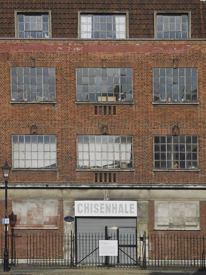 Publication_Maria-Eichhorn_5-weeks_-25-days_-175-hours_Chisenhale-Galler...jpg