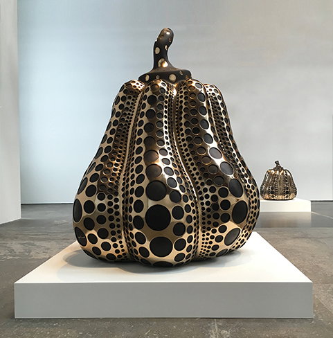 Yayoi_Kusama_Pumpkin_Jamie_Green_Victoria_Miro.jpg