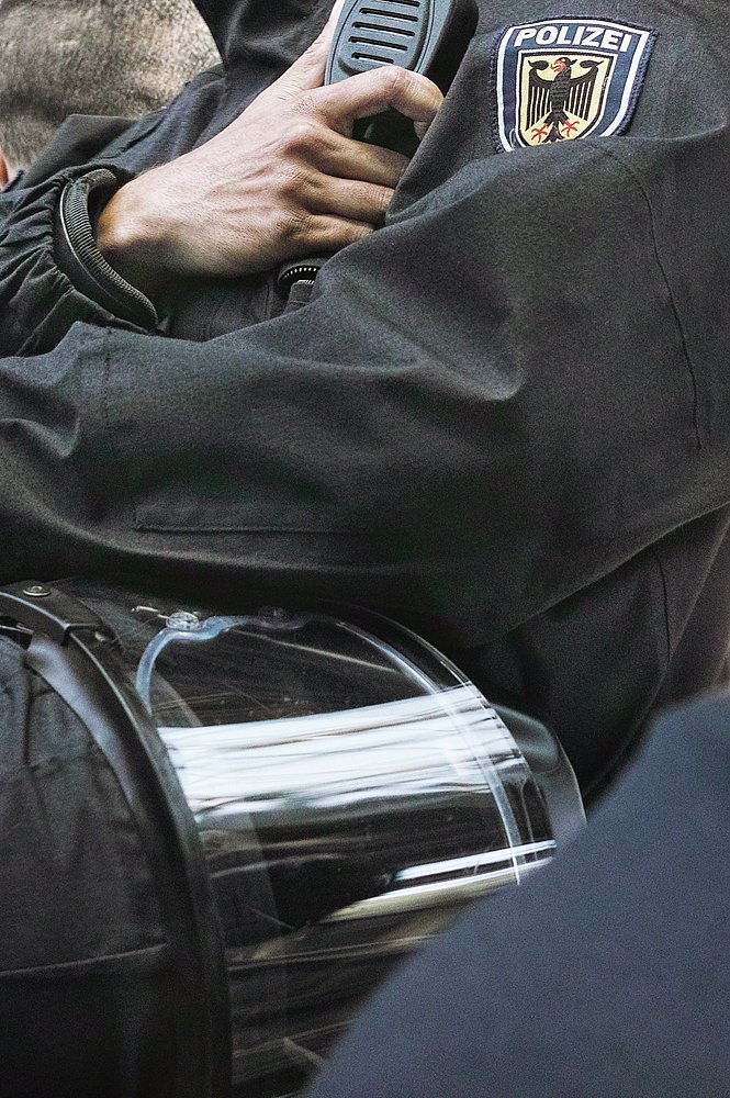 Satoshi_Fujiwara__Police__Cover-up__Demonstrations__Brutality_Photography_Police_Germany_Polizei_2.jpg