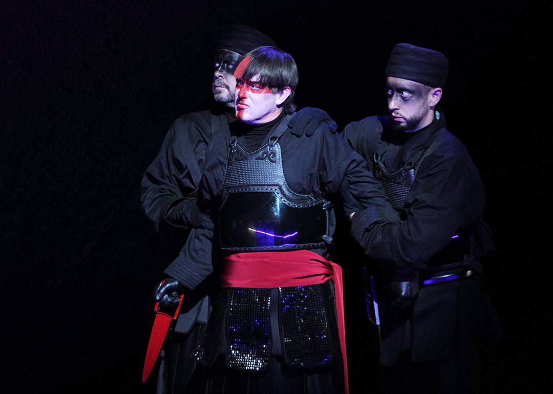 ENO-Tristan-and-Isolde-Stephen-Rooke-and-ENO-Chorus-(c)-Catherine-Ashmore.jpg