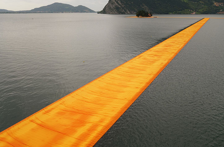 christo-floating-piers-12.jpg