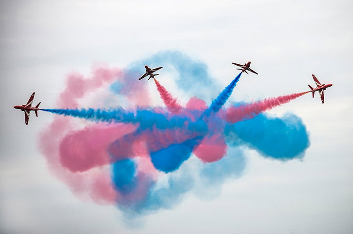 Ron_Gessel_Red_Arrows_Its_Nice_That8_li.jpg