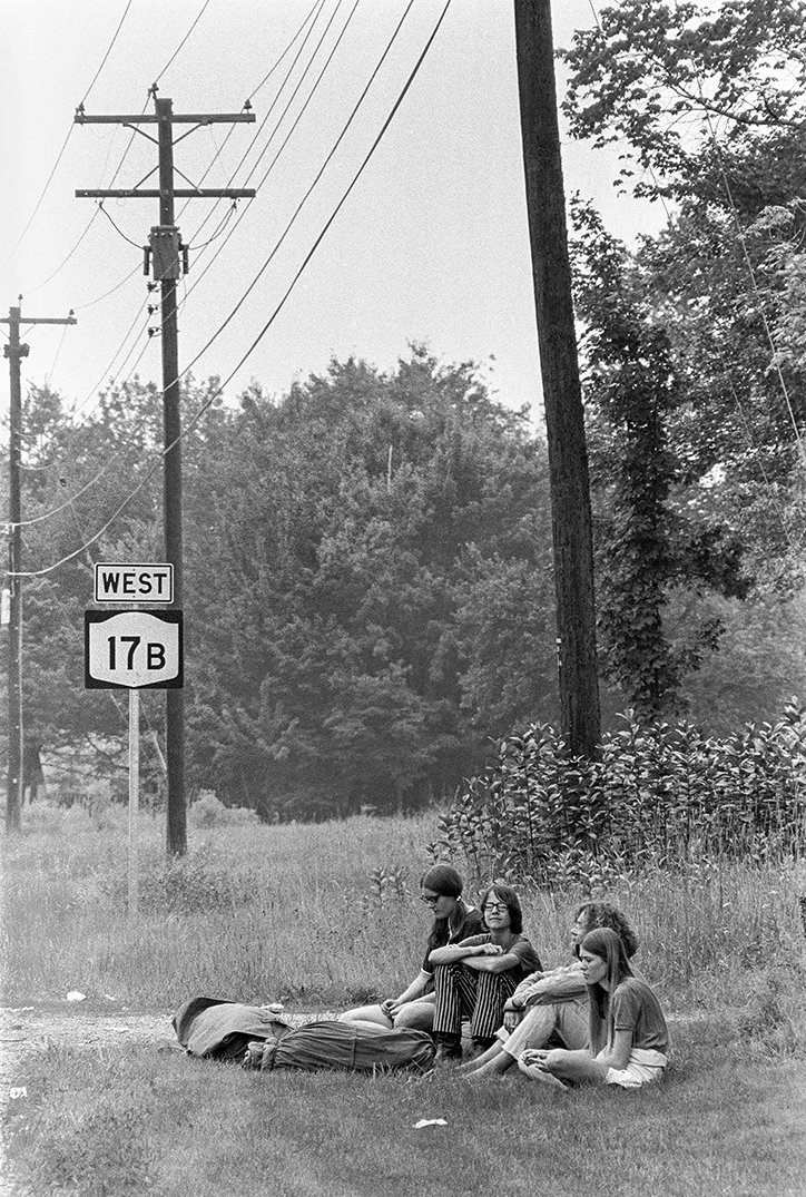 Baron_Wolman_Proud_Woodstock_1969_Crowd_BW_WS134.jpg