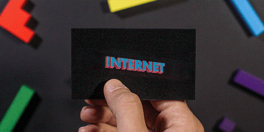BizCardHand_102914_90_900.gif