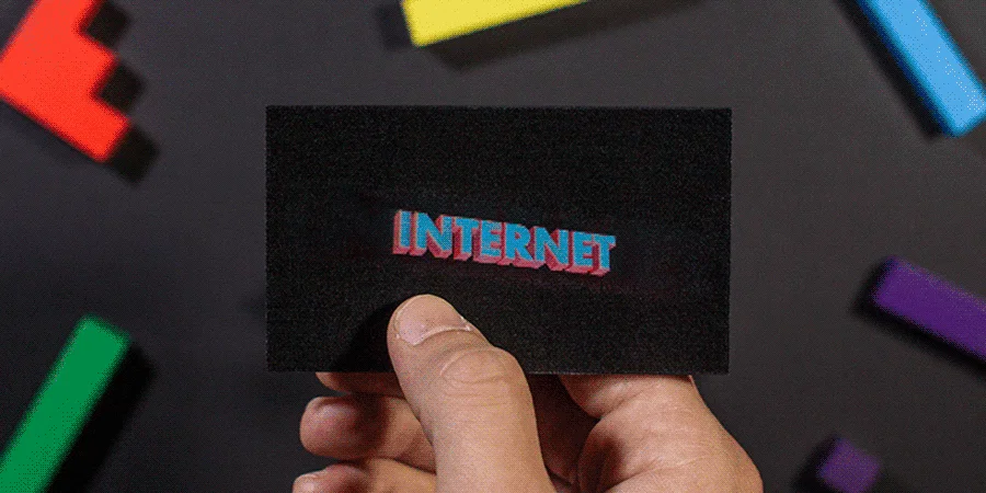 BizCardHand_102914_90_900.gif