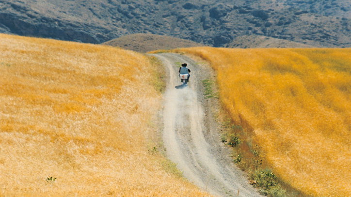 the-wind-will-carry-us-hero-arificial_eye_abbas_kiarostami.jpg