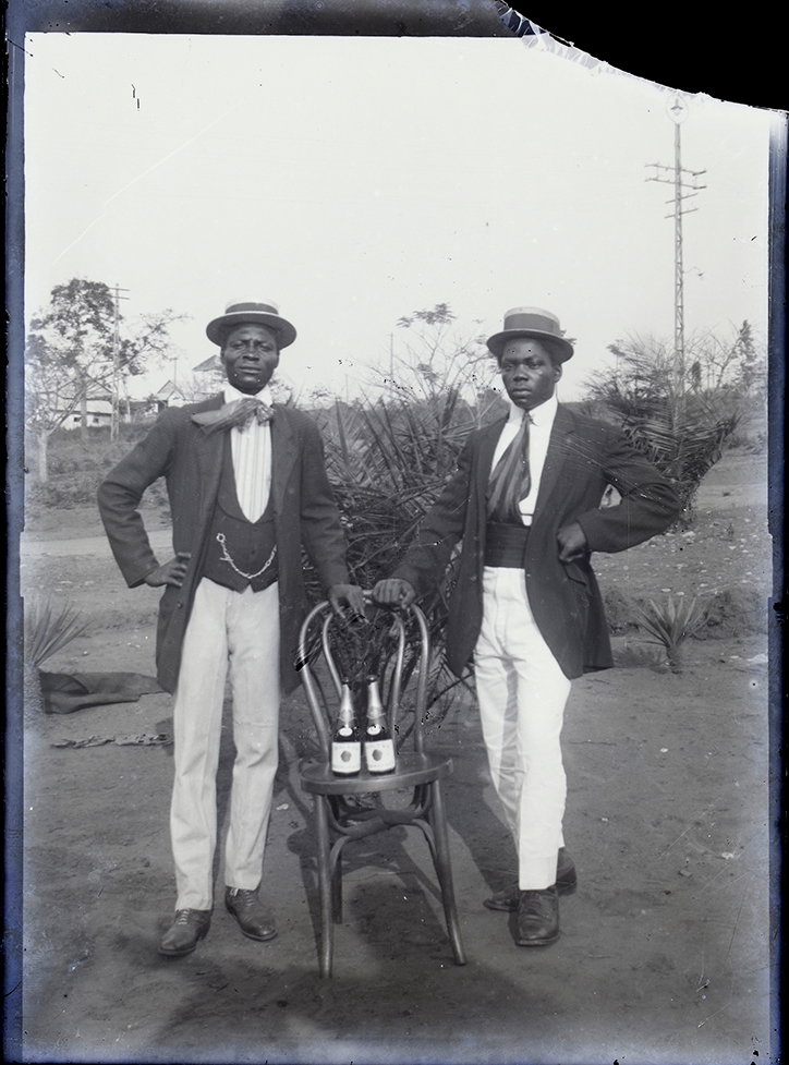 07_PressImage-MUL-l--Unattributed_-c1904-_-The-Larry-Dunstan-Archive.jpg