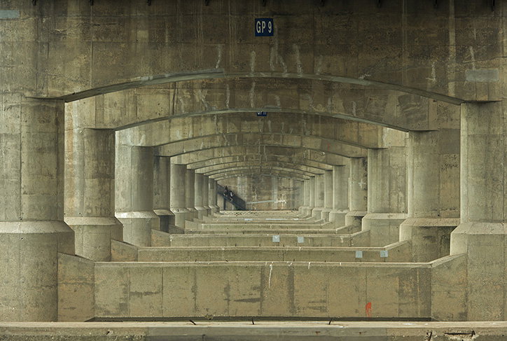 _Manuel_Alvarez_Diestro_Seoul_Bridges_Its_Nice_That_5.jpg