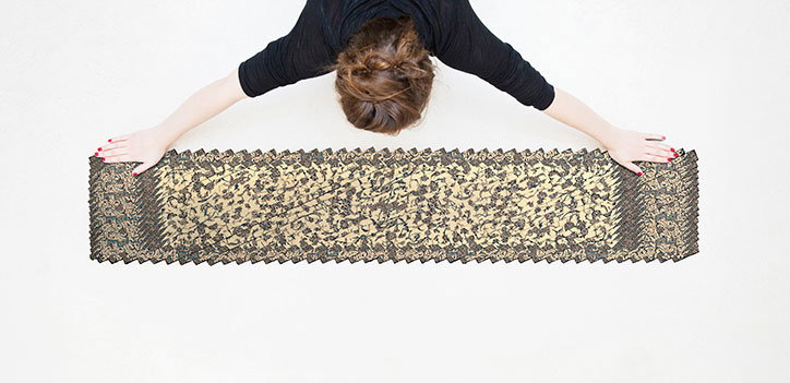 Expanding-rug_Heatherwick-Studio.jpg