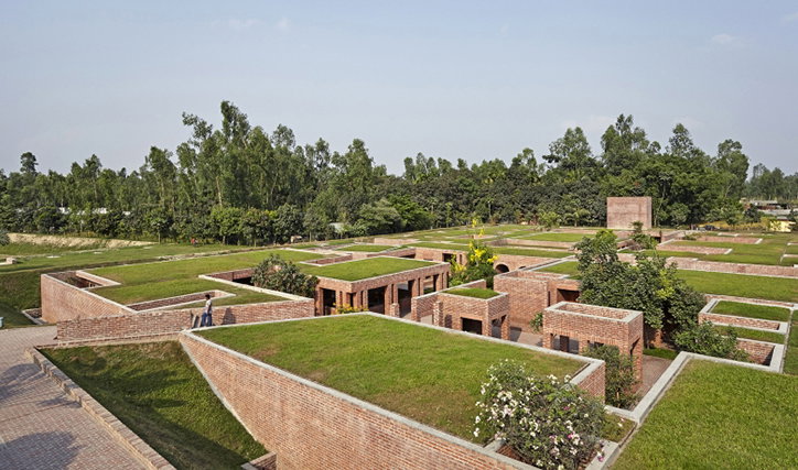 akaa-2016_Friendship_Centre_Its_Nice_That.jpg