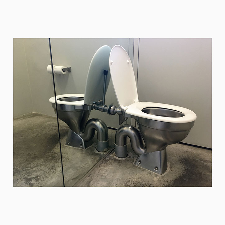 System-Mag_Miuccia-Prada_Juergen-Teller_toilet.jpg