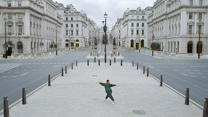 Grey_London_Move_Closer_Its_NIce_That_5.jpg