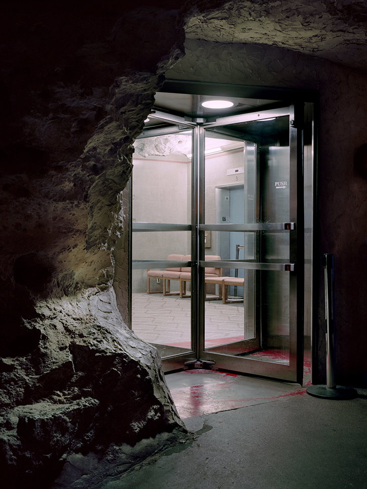 Austin_Irving_Carlsbad_Caverns_Elevator_Room__NM__2010.jpg