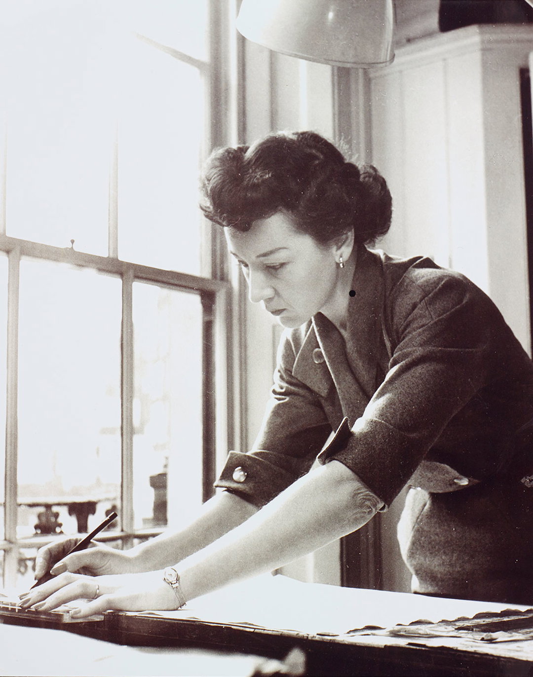 Lucienne-Day_portrait.jpg