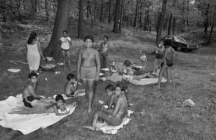 Sohier_Americans_Seen_048_Framingham_-MA_-1981int.jpg