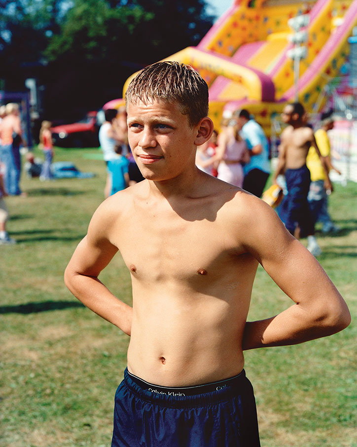 Photograph-by-Alasdair-McLellan_-Boy-at-the-Saint-Leger-Fair_-Doncaster_-September-2005---Web-ResINT.jpg