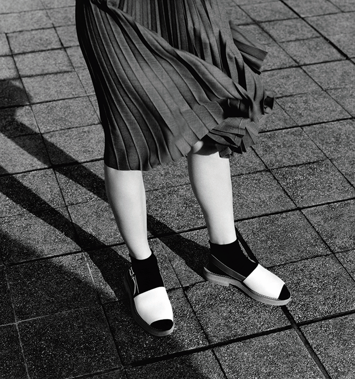 Alasdair-McLellan-SS15---Julia-Hafstrom---De-La-Warr-Pavilion-INT-4.png
