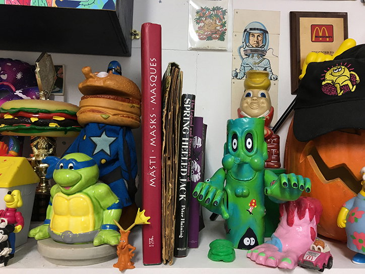 Rob_Flowers_Bookshelf_INT_top.jpg