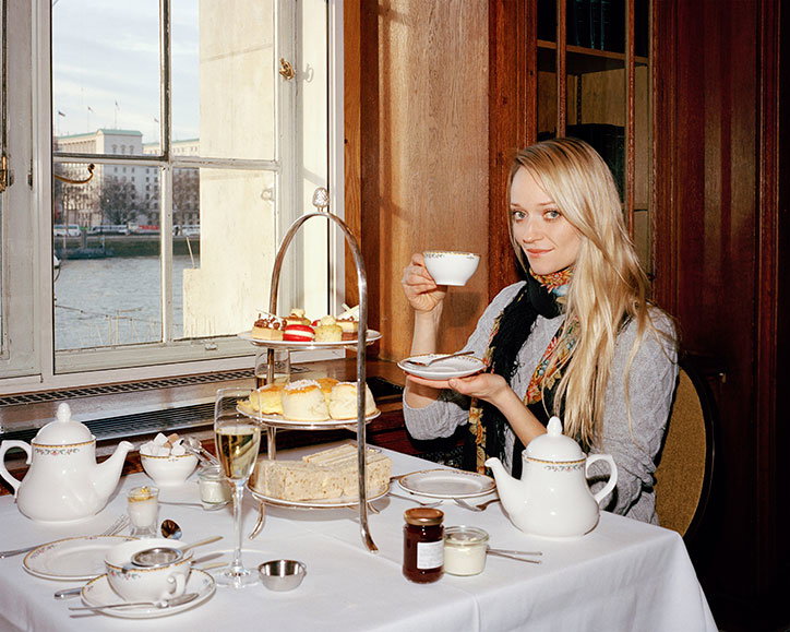 Valentines-day-in-London-1-from-the-series-Ekaterina-2016-C-Romain-Mader.jpg