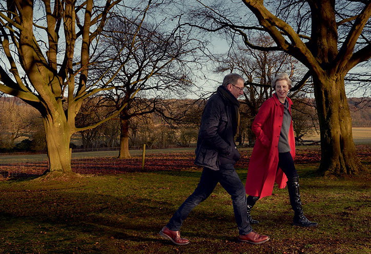 theresa-may-annie-leibovitz-vogue2.jpg