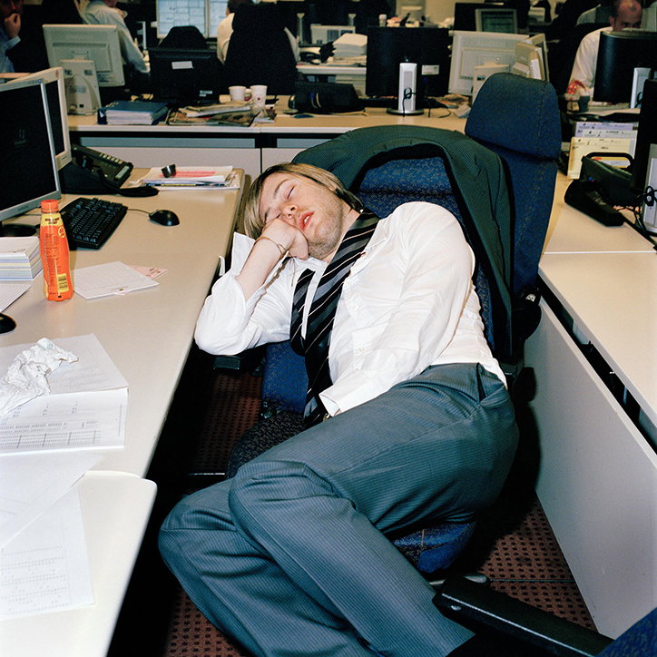deskjob02.jpg
