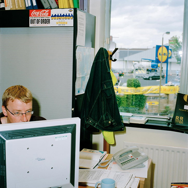 deskjob05.jpg