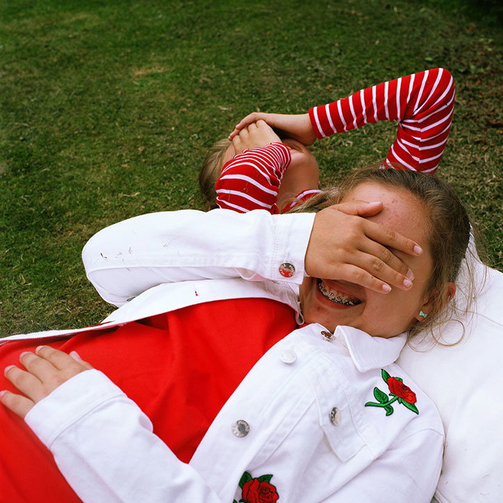 DeanDavies_Sisters_13INT.jpg