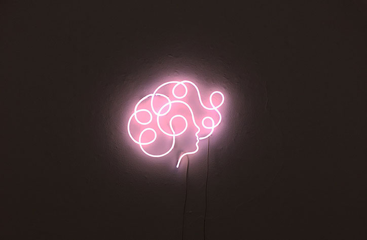 Olimpia-Zagnoli_-How-to-eat-spaghetti-like-a-lady_-2017_-scultura-neon_itsnicethat.jpg