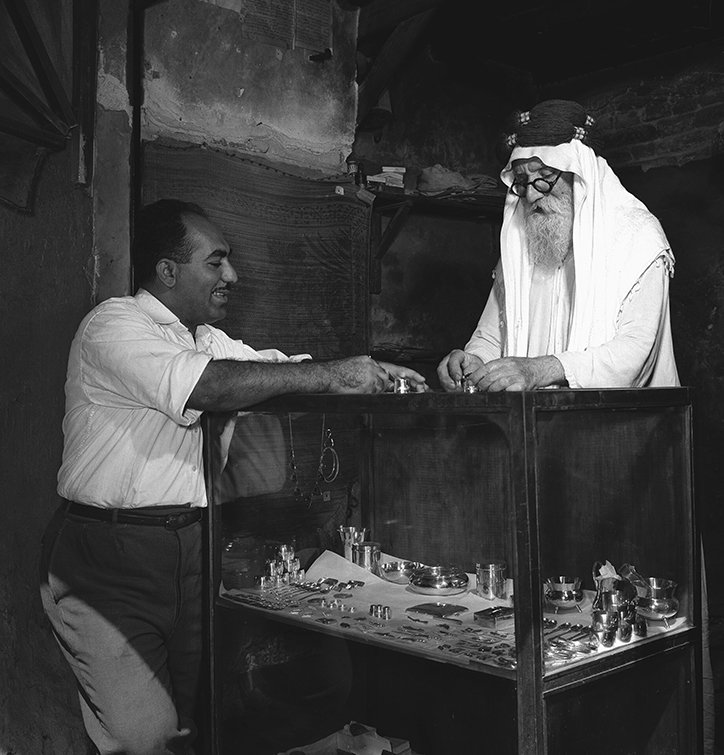 Latif_Al_Ani_Hatje_Cantz_INT_5.jpg