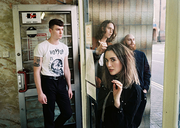 Holly_Fernando_music_photography_itsnicethat19.jpg