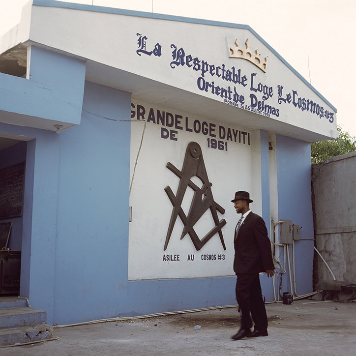 LeahGordon-FreemasonsInHaiti-Photography-ItsNiceThat-01.jpg